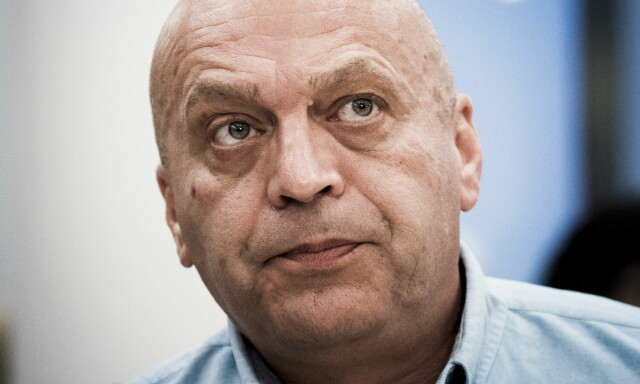- Vi løste straffesaker, jeg gjorde kriminalitet, han så at jeg tjente penger. Slik løste det seg
